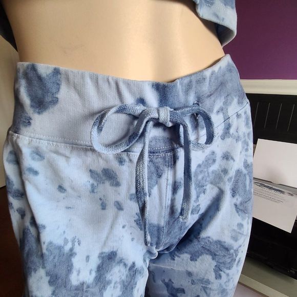 Baby Blue Tie Dye Capri And Crop Top Set - Picture 4 of 6
